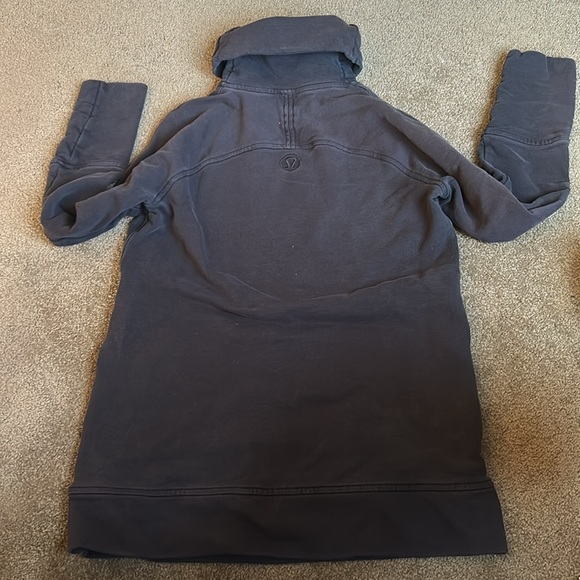 Lululemon To You Tunic, size 6, Black - Picture 5 of 8